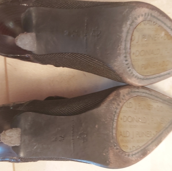 Donald Pliner Ankle Boots - Picture 6 of 6